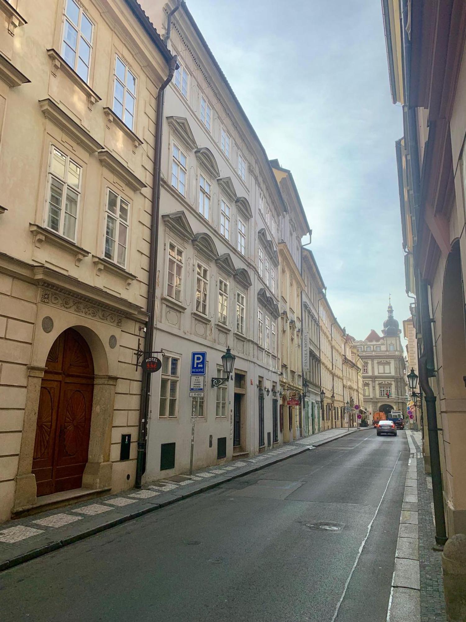 Best Price & Location - Historic Square Residency Прага Екстериор снимка